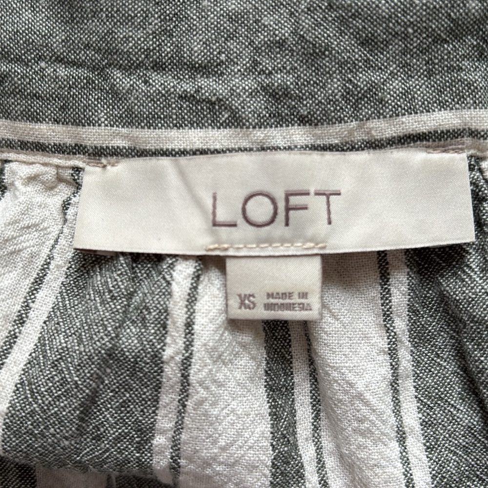 Loft Tank Top With Flutter Sleeve. Green Stripe. Linen Blend. Size XS - Picture 4 of 5